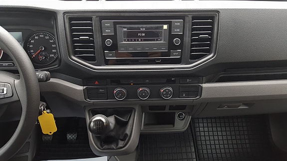 Volkswagen Crafter 13 of 26