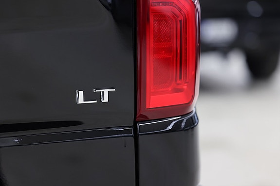 Chevrolet Silverado EV 11 of 25