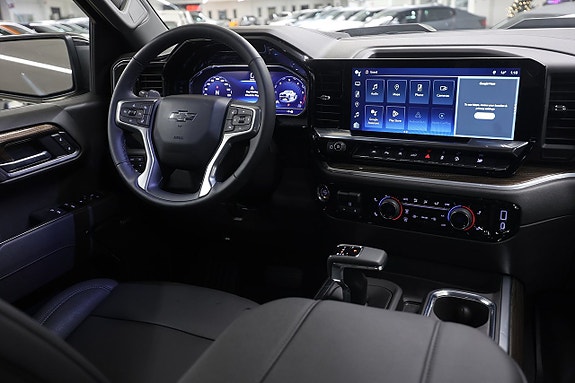 Chevrolet Silverado EV 18 of 25