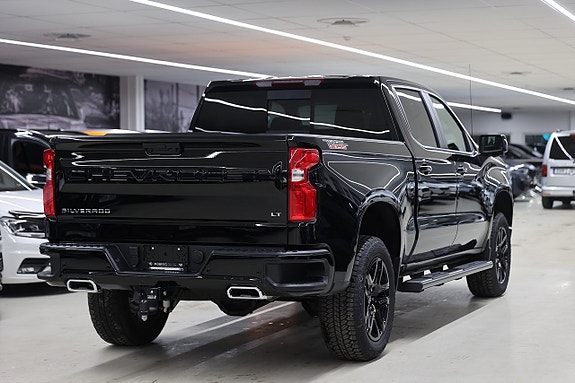 Chevrolet Silverado EV 10 of 25