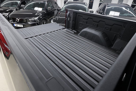 Chevrolet Silverado EV 14 of 25