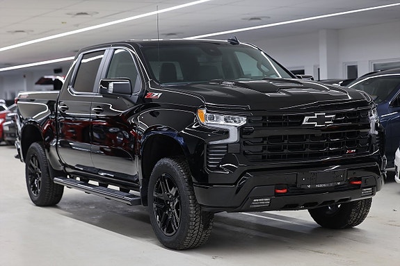 Chevrolet Silverado EV 6 of 25
