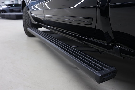Chevrolet Silverado EV 7 of 23