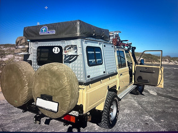 Toyota Land Cruiser 3 of 7