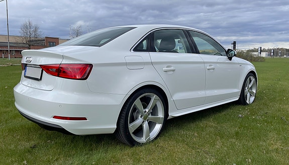 Audi A3 4 of 6