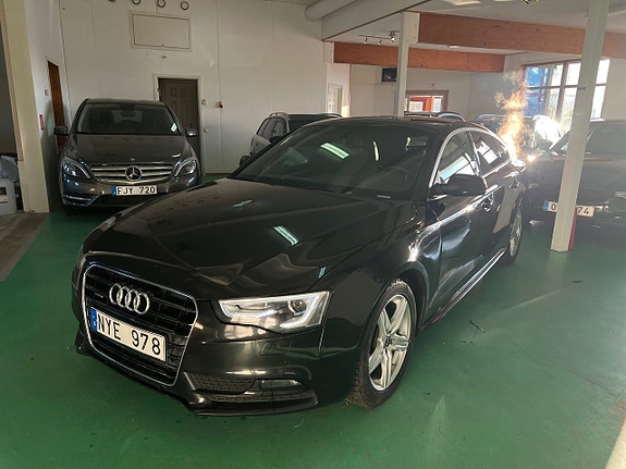 Audi A5 3 of 19