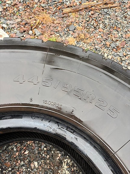 Övriga Magna 445/95 R25 3 of 9