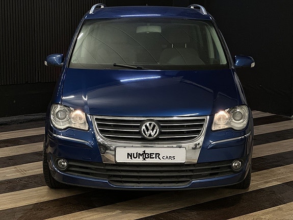 Volkswagen Touran 5 of 5