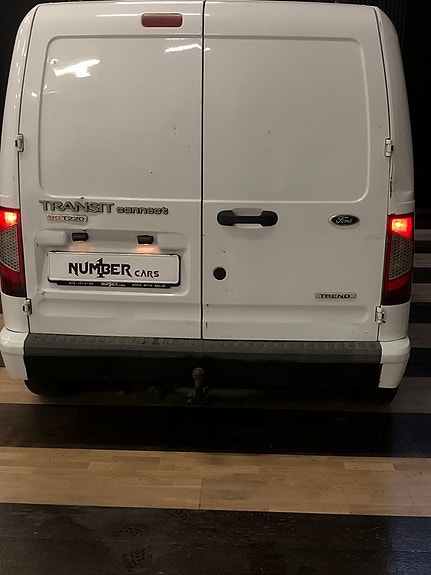 Ford Transit Connect 8 of 24