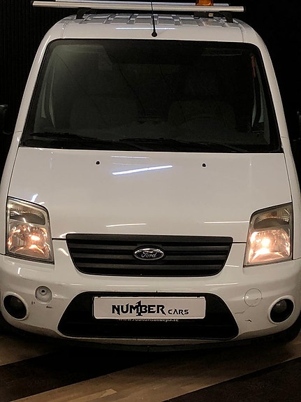 Ford Transit Connect 5 of 5