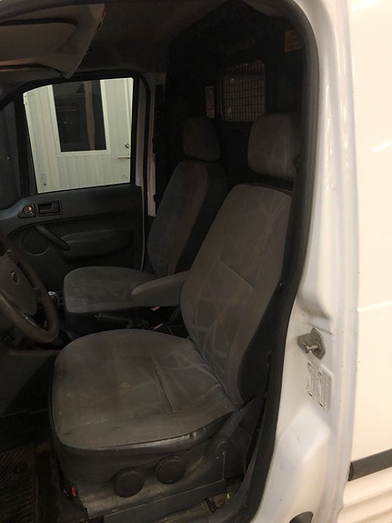 Ford Transit Connect 14 of 24