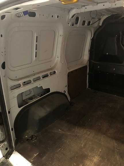 Ford Transit Connect 11 of 24