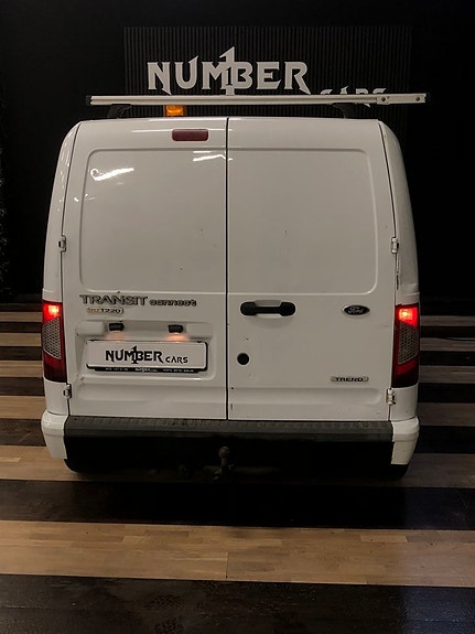 Ford Transit Connect 9 of 24