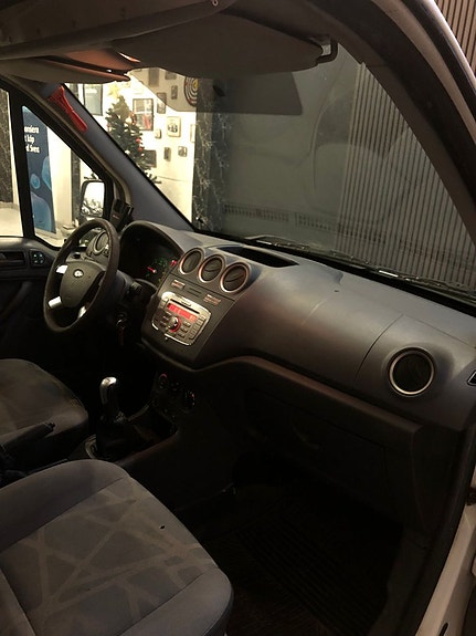 Ford Transit Connect 20 of 24