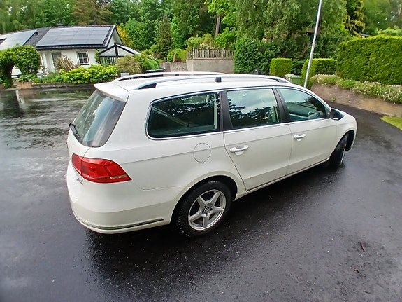 Volkswagen Passat 3 of 5