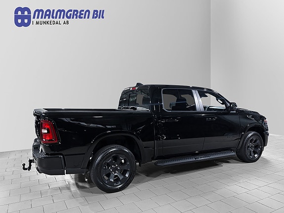 Dodge RAM 1500 3 of 5