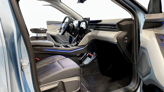 Ford Explorer 7 of 13