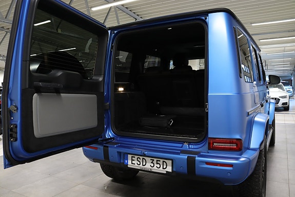 Mercedes-Benz G580 7 of 14