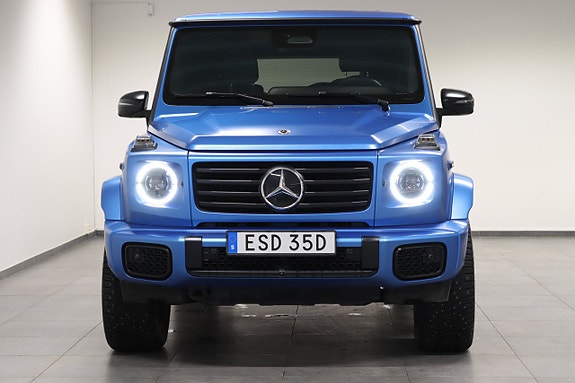 Mercedes-Benz G580 2 of 5