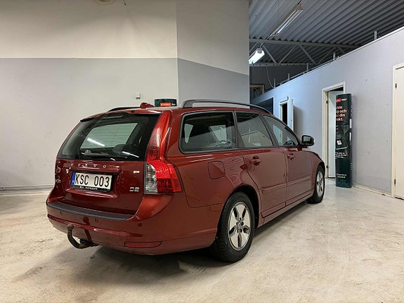 Volvo V50 3 of 5