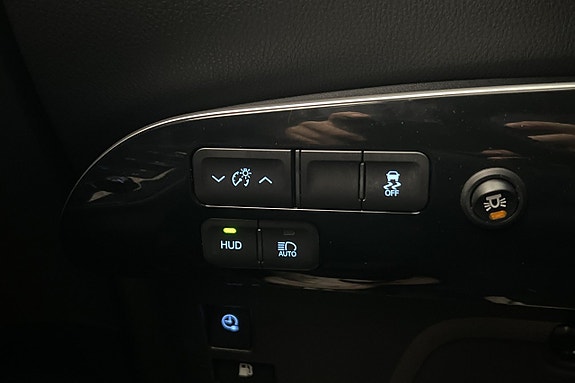 Toyota Prius 11 of 27