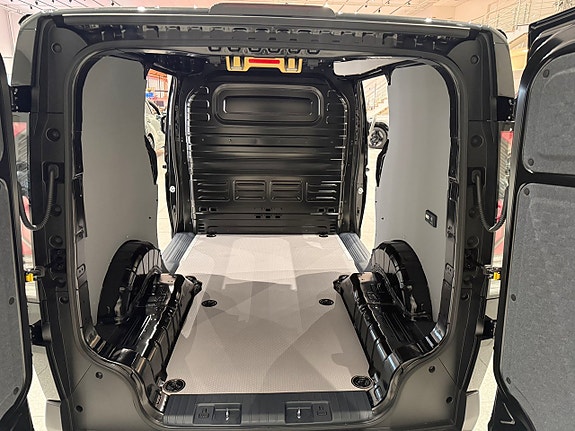 Kia PV5 7 of 9