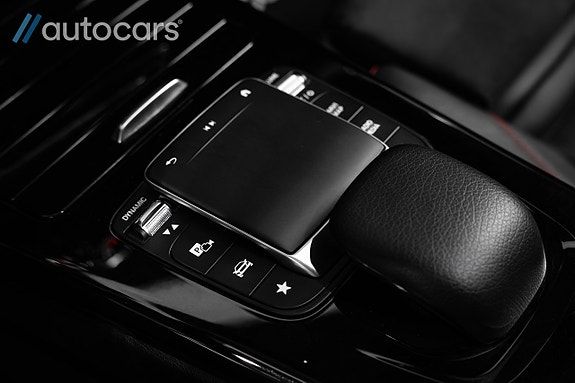 Mercedes-Benz CLA250 18 of 30