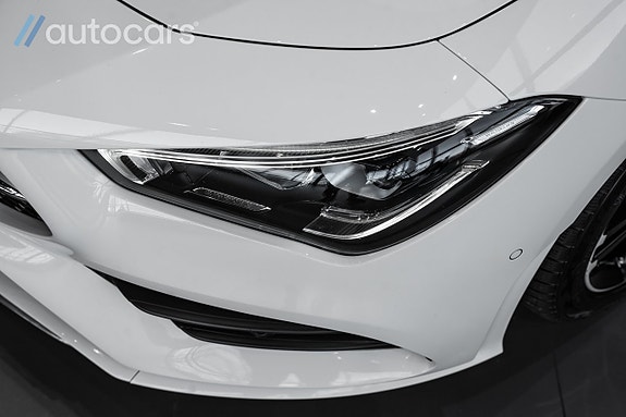 Mercedes-Benz CLA250 9 of 30