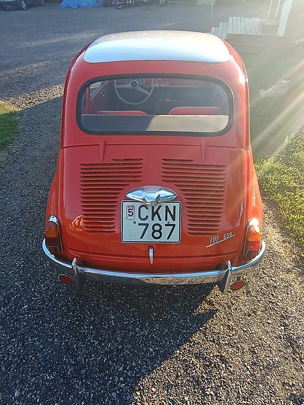 Fiat 600 4 of 12