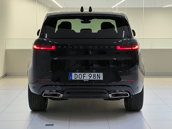 Land Rover Range Rover Sport 5 of 5