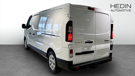 Renault Trafic 2 of 10