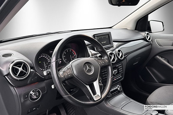 Mercedes-Benz B180 10 of 23