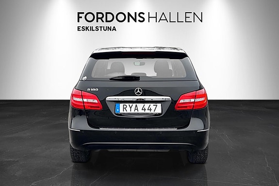 Mercedes-Benz B180 8 of 23