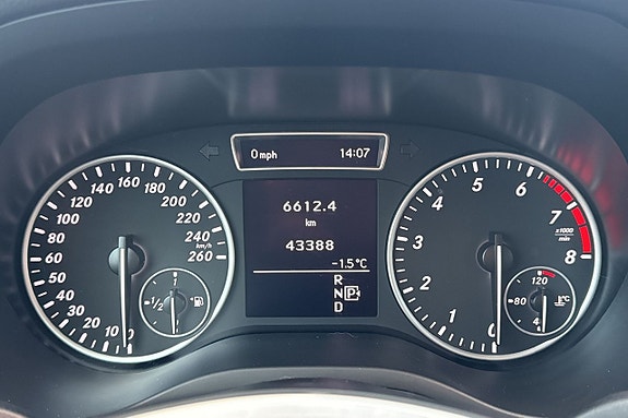Mercedes-Benz B180 15 of 23