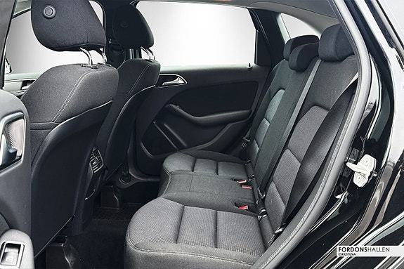 Mercedes-Benz B180 12 of 23
