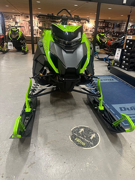 Arctic Cat M858 146" ES Snopro 108 mil 3 of 5