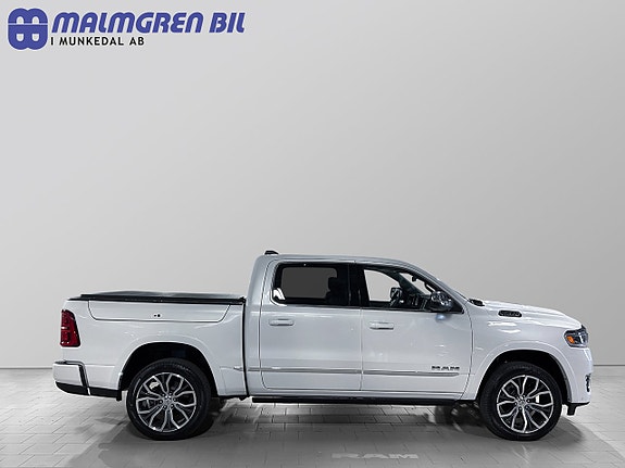Dodge RAM 1500 2 of 5