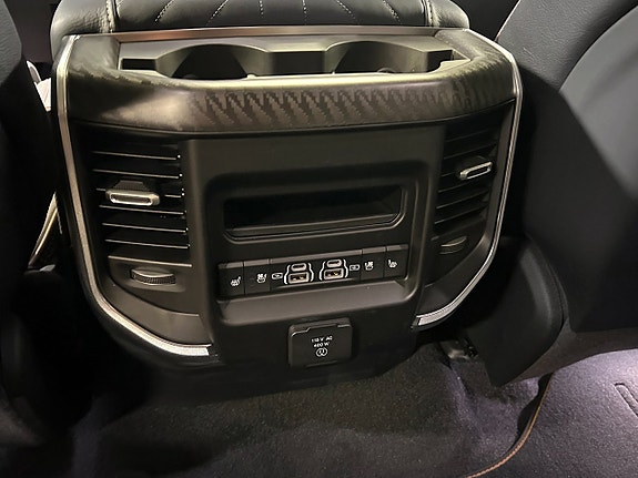 Dodge RAM 1500 29 of 30