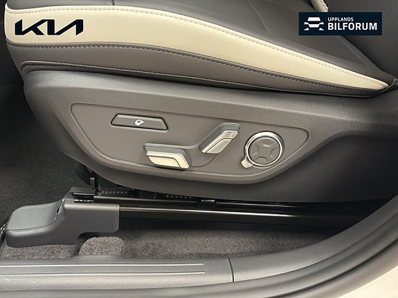 Kia EV5 15 of 18