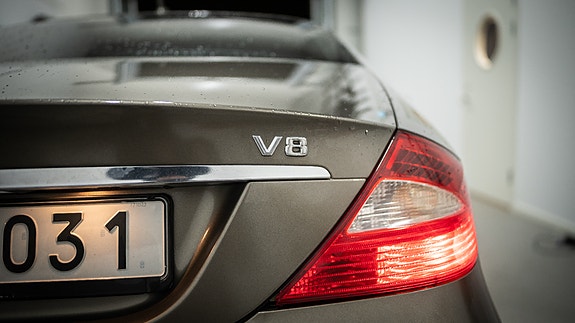 Mercedes-Benz CLS500 3 of 5