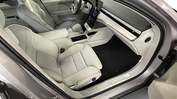 Volvo ES90 13 of 14