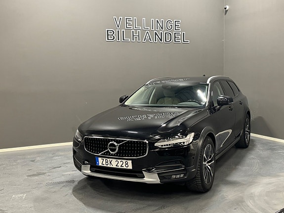 Volvo V90 Cross Country