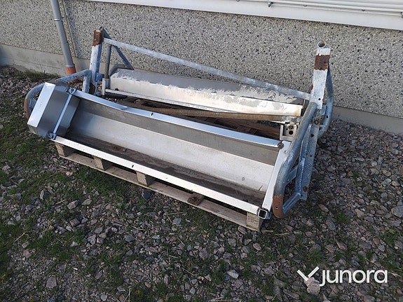 Vattentråg - Vägghängd