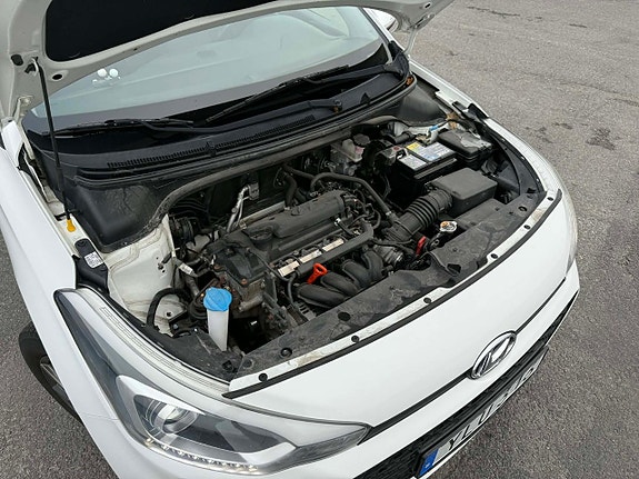 Hyundai i20 14 of 16