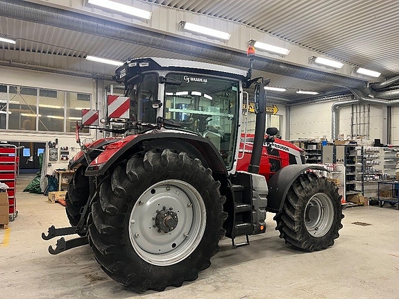 Massey Ferguson 8 S