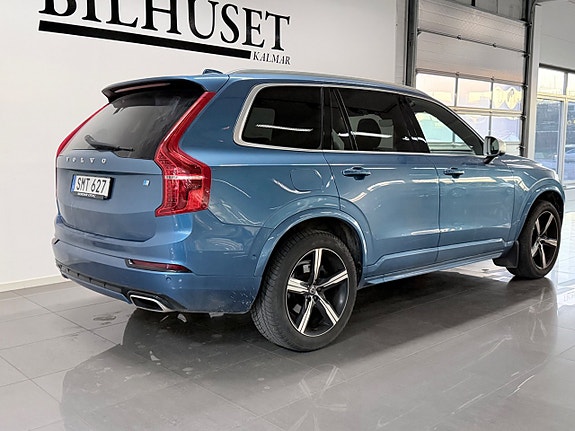 Volvo XC90 2 of 5