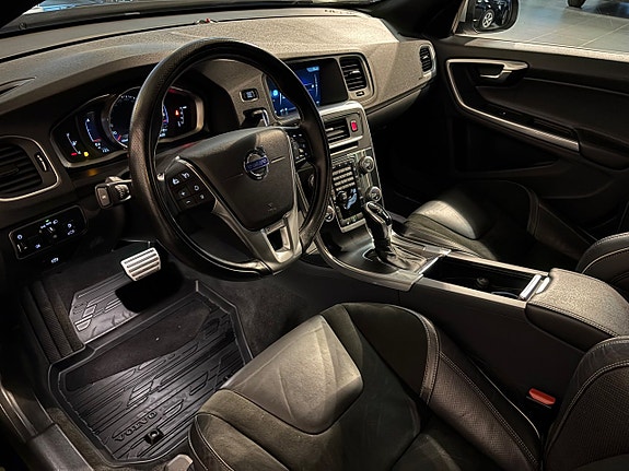 Volvo V60 5 of 11