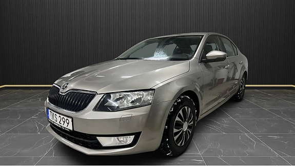 Skoda Octavia 2 of 5