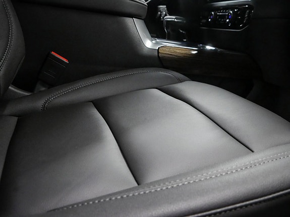 Chevrolet Silverado EV 22 of 26