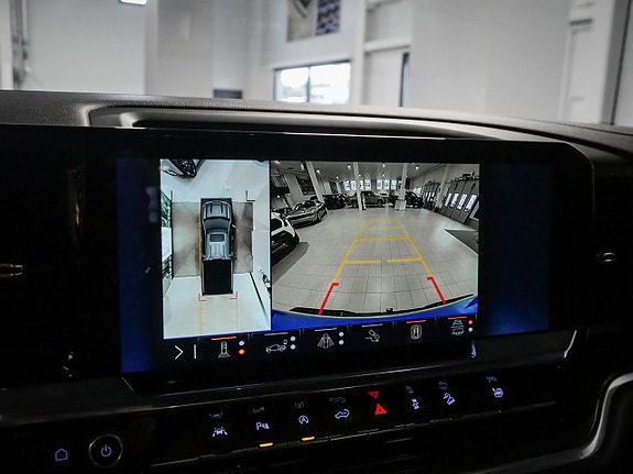 Chevrolet Silverado EV 15 of 26